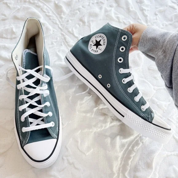 Converse Chuck Taylor All Star
Sneaker Size 13 - Picture 7 of 10